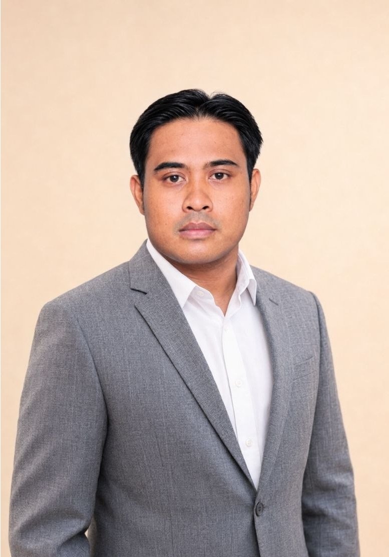 Moh. Ainol Yaqin, M.Kom.
